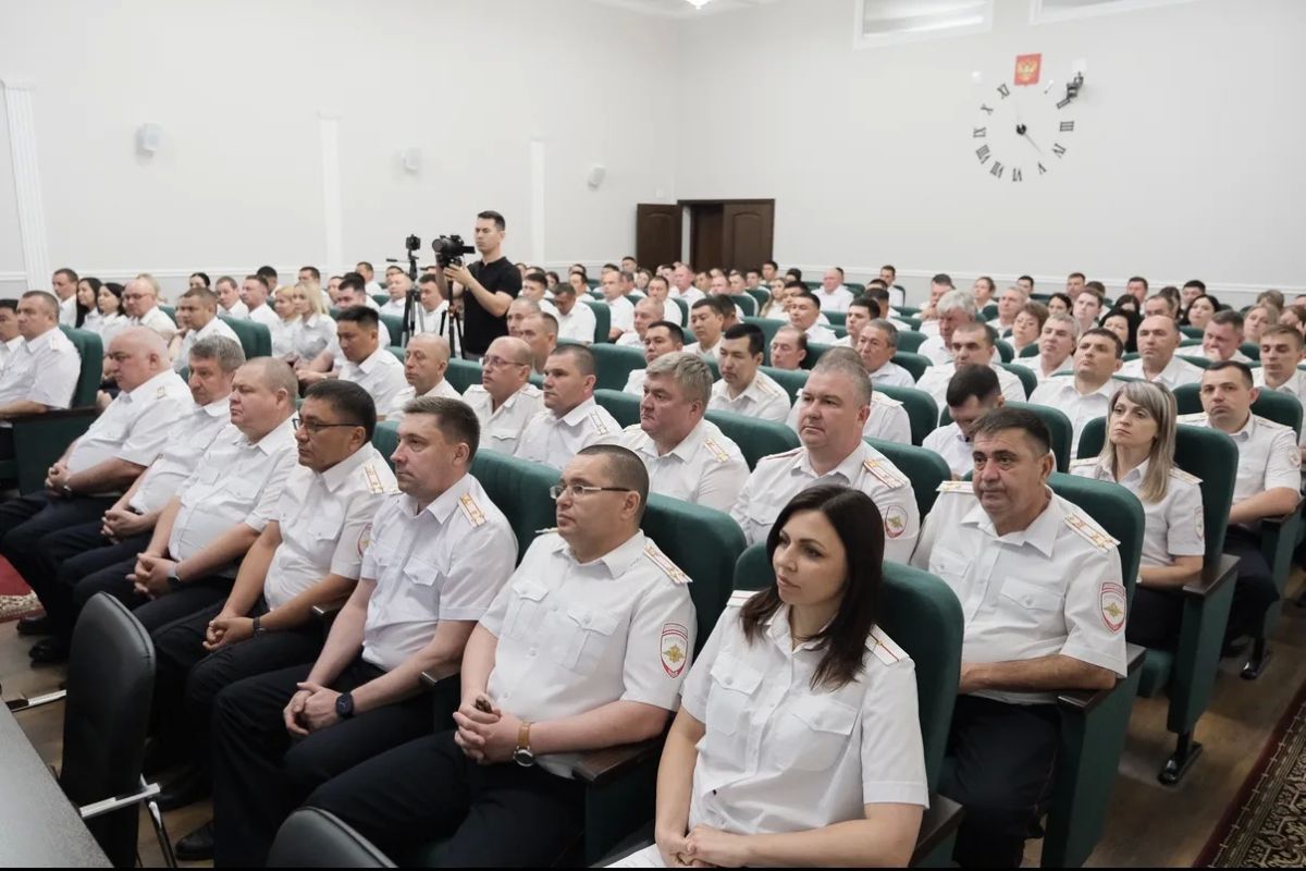В полицейском главке состоялось торжественное мероприятие, посвященное 90-летию Госавтоинспекции В полицейском главке состоялось торжественное мероприятие, посвященное 90-летию Госавтоинспекции