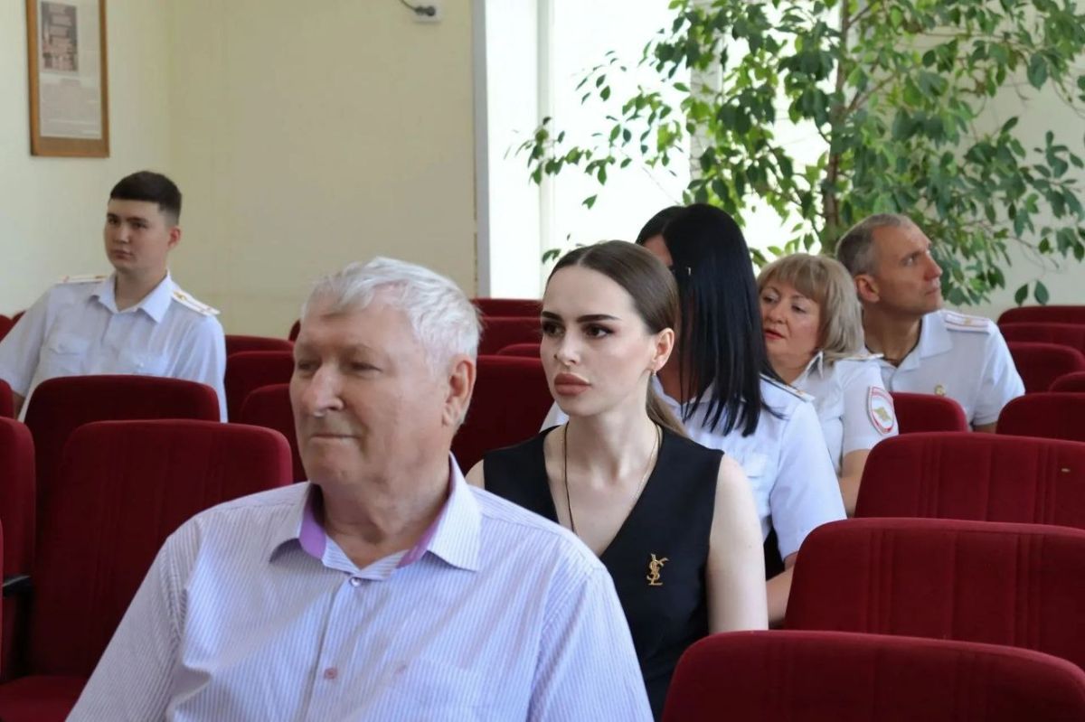 В Ахтубинске прошли торжественные мероприятия, посвящённые 90-летнему юбилею со дня образования ГИБДД России В Ахтубинске прошли торжественные мероприятия, посвящённые 90-летнему юбилею со дня образования ГИБДД России