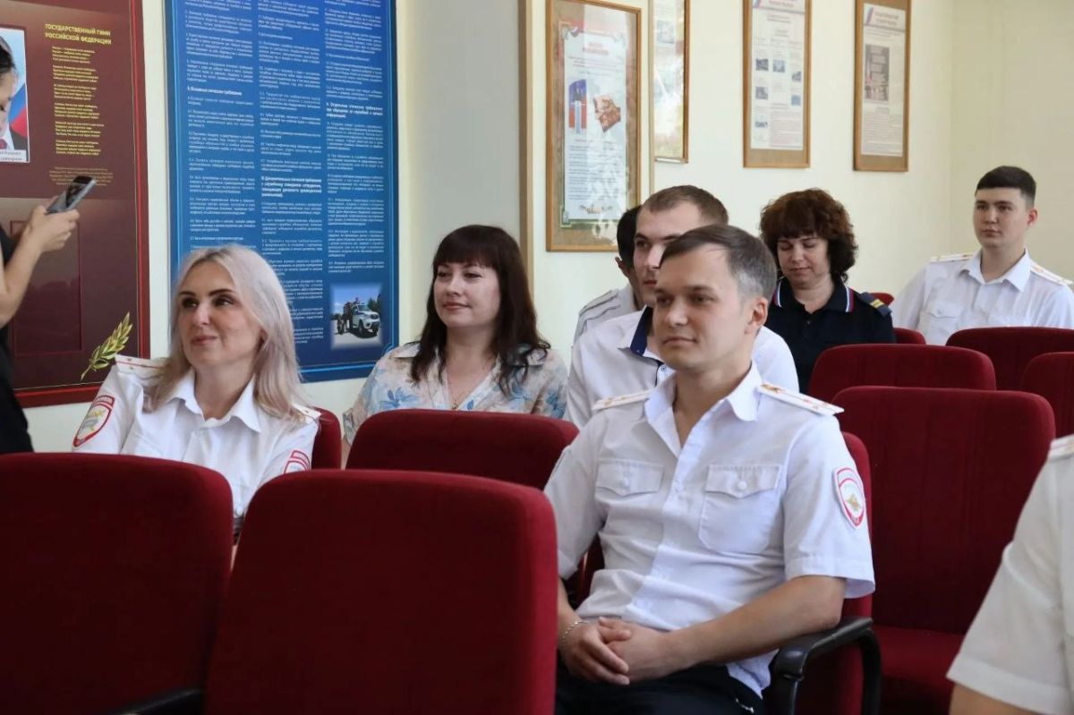 В Ахтубинске прошли торжественные мероприятия, посвящённые 90-летнему юбилею со дня образования ГИБДД России В Ахтубинске прошли торжественные мероприятия, посвящённые 90-летнему юбилею со дня образования ГИБДД России