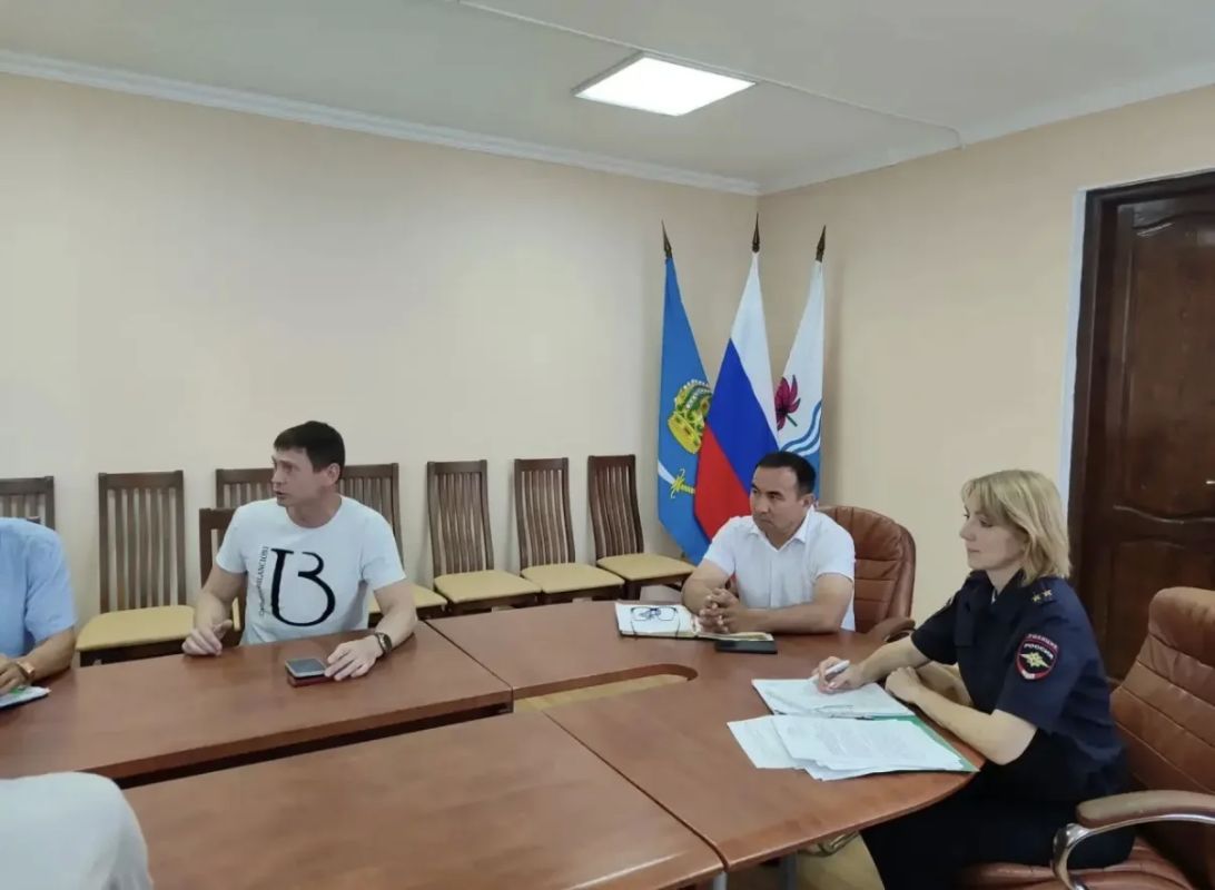 В Астраханской области в рамках «МАК-2026» ликвидирован крупный очаг дикорастущей наркосодержащей растительности В Астраханской области в рамках «МАК-2026» ликвидирован крупный очаг дикорастущей наркосодержащей растительности
