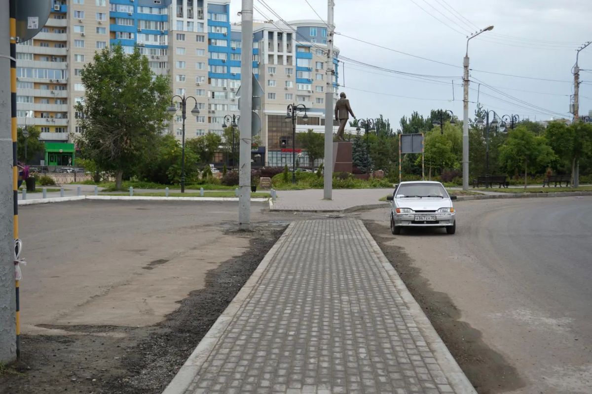 Тротуар на Набережной Приволжского затона отремонтировали по нацпроекту Тротуар на Набережной Приволжского затона отремонтировали по нацпроекту