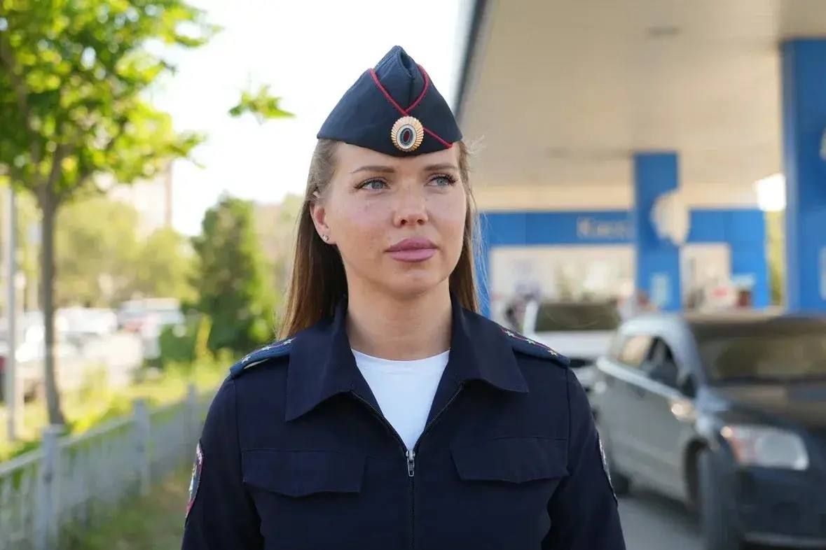 Сотрудники ГИБДД обеспечивают порядок и безопасность на АЗС Астраханской области Сотрудники ГИБДД обеспечивают порядок и безопасность на АЗС Астраханской области