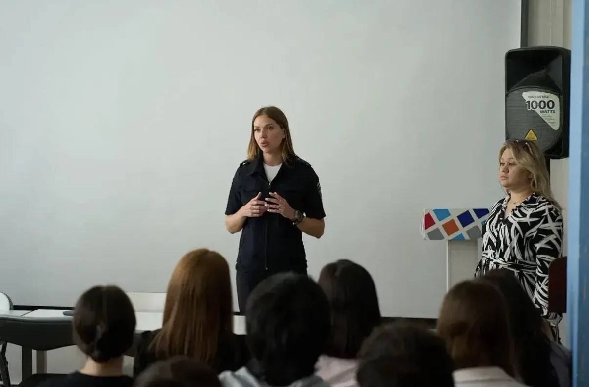 Госавтоинспекторы провели профилактические встречи со студентами Госавтоинспекторы провели профилактические встречи со студентами