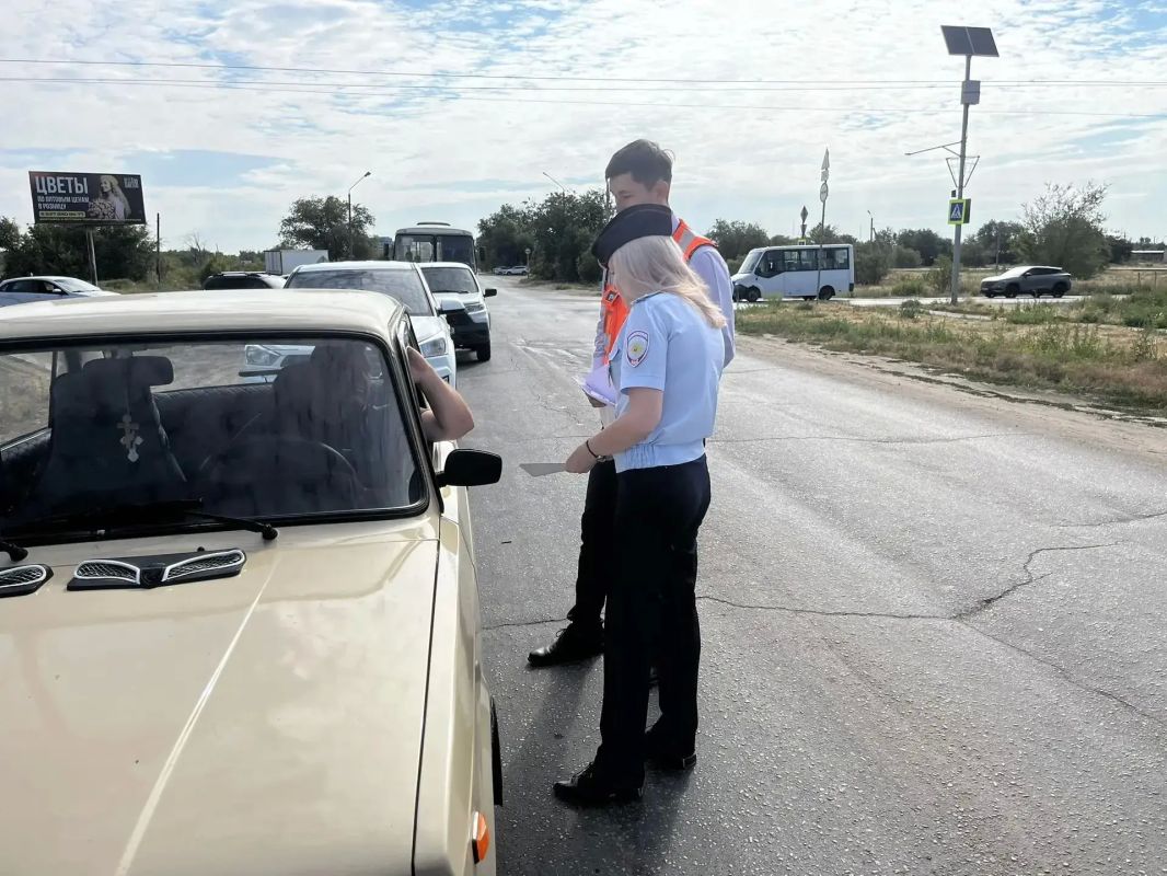 На территории Ахтубинского района 16.07.2026г. в целях недопущения несчастных случаев на объектах железнодорожной инфраструктуры сотрудниками Госавтоинспекции Ахтубинского района совместно с представителями Приволжской... На территории Ахтубинского района 16.07.2026г. в целях недопущения несчастных случаев на объектах железнодорожной инфраструктуры сотрудниками Госавтоинспекции Ахтубинского района совместно с представителями Приволжской...