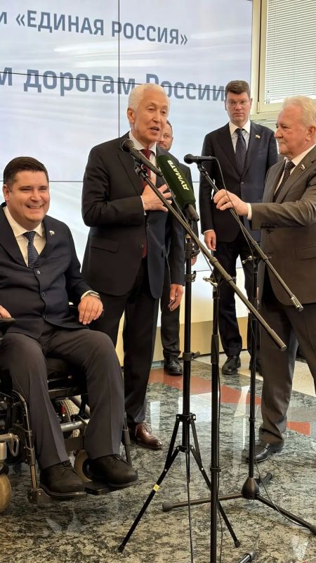 Анна Кузнецова: Поблагодарила руководство РЖД за поддержку проектов «Единой России» по помощи детям с инвалидностью, и мы договорились о системном сотрудничестве в этом направлении Анна Кузнецова: Поблагодарила руководство РЖД за поддержку проектов «Единой России» по помощи детям с инвалидностью, и мы договорились о системном сотрудничестве в этом направлении