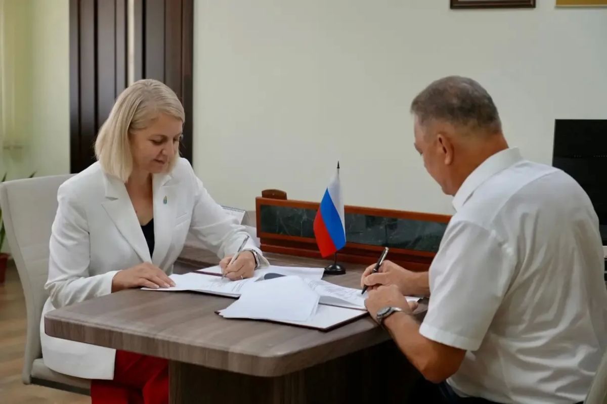 Астраханские реготделения СФР России и «Союза женщин России» подписали соглашение о взаимодействии Астраханские реготделения СФР России и «Союза женщин России» подписали соглашение о взаимодействии