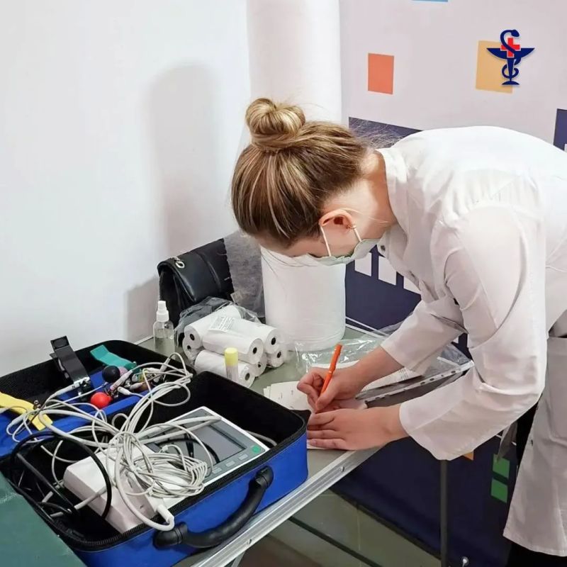 Жители Астрахани пришли на большую профилактическую акцию, прошедшую в субботу, 1 августа, в торгово-развлекательном комплексе «ВолгаСити» на проезде Воробьева Жители Астрахани пришли на большую профилактическую акцию, прошедшую в субботу, 1 августа, в торгово-развлекательном комплексе «ВолгаСити» на проезде Воробьева