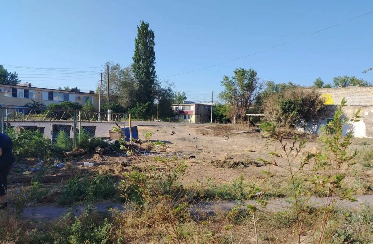 Администрация города продолжает активную деятельность по наведению порядка на городских территориях Администрация города продолжает активную деятельность по наведению порядка на городских территориях