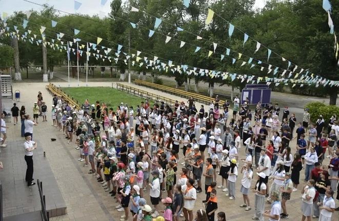 Астраханские полицейские призвали детей вести здоровый образ жизни Астраханские полицейские призвали детей вести здоровый образ жизни