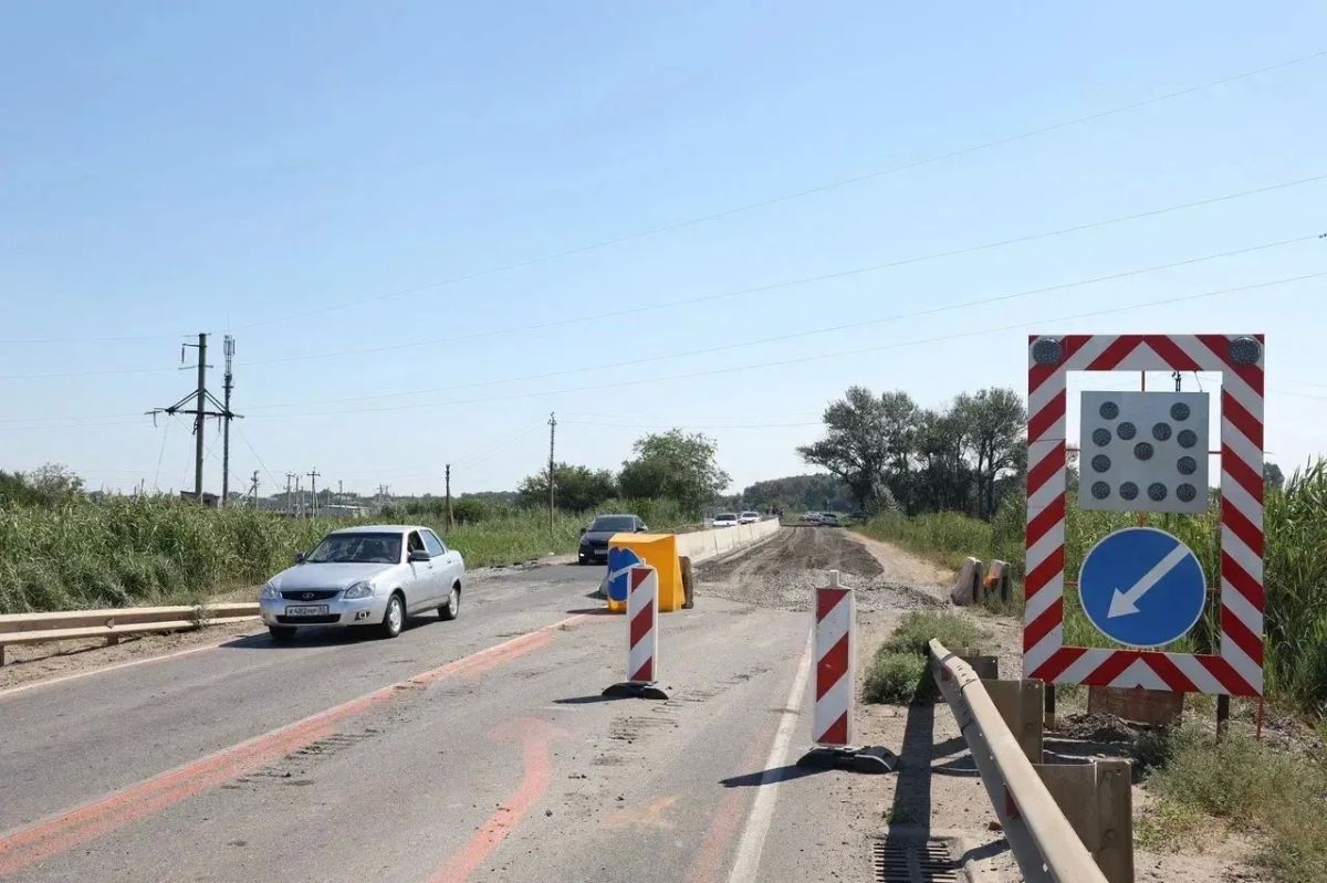 В Астраханской области продолжается ремонт трассы Астрахань – Три Протока – Началово в рамках нацпроекта «Инфраструктура для жизни» В Астраханской области продолжается ремонт трассы Астрахань – Три Протока – Началово в рамках нацпроекта «Инфраструктура для жизни»