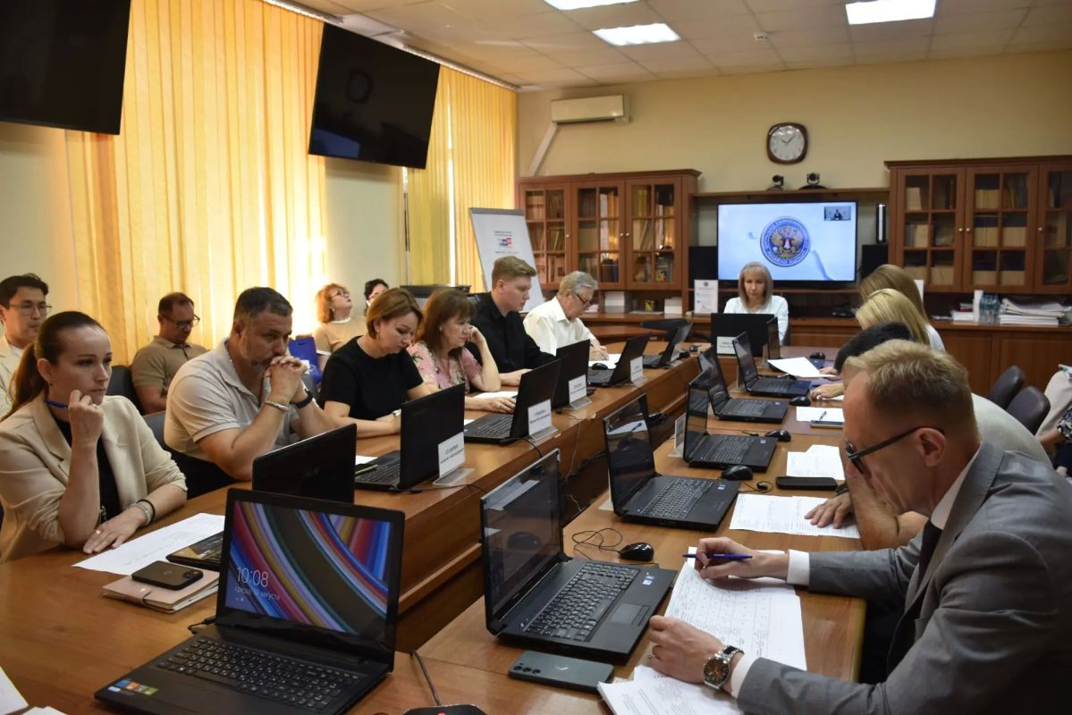 Сегодня состоялось очередное заседание избирательной комиссии Астраханской области Сегодня состоялось очередное заседание избирательной комиссии Астраханской области
