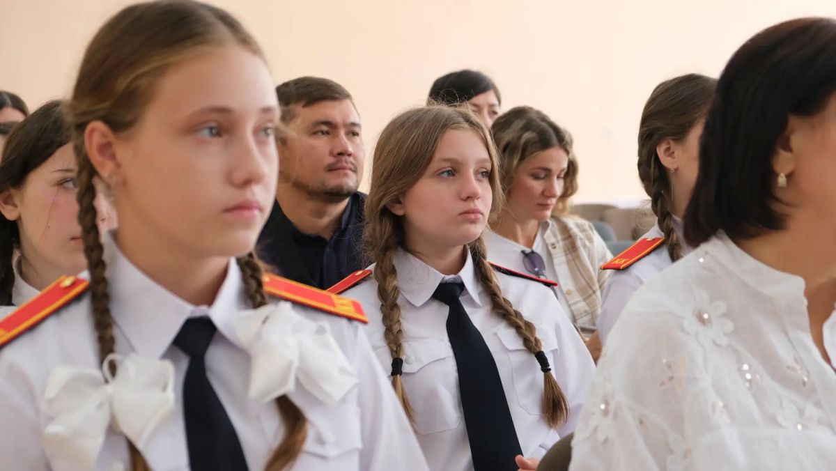 В Астраханской области начали работу 10 профильных кадетских классов Следственного комитета России В Астраханской области начали работу 10 профильных кадетских классов Следственного комитета России