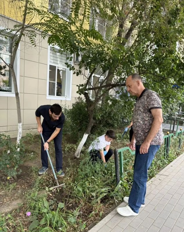 ВСТРЕТИЛИ ОСЕНЬ СУББОТНИКОМ! ВСТРЕТИЛИ ОСЕНЬ СУББОТНИКОМ!