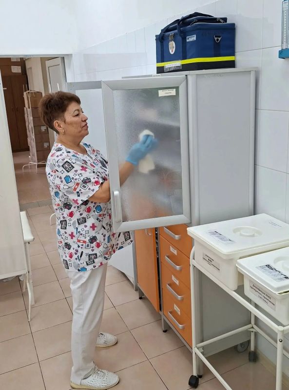 ВСТРЕТИЛИ ОСЕНЬ СУББОТНИКОМ! ВСТРЕТИЛИ ОСЕНЬ СУББОТНИКОМ!