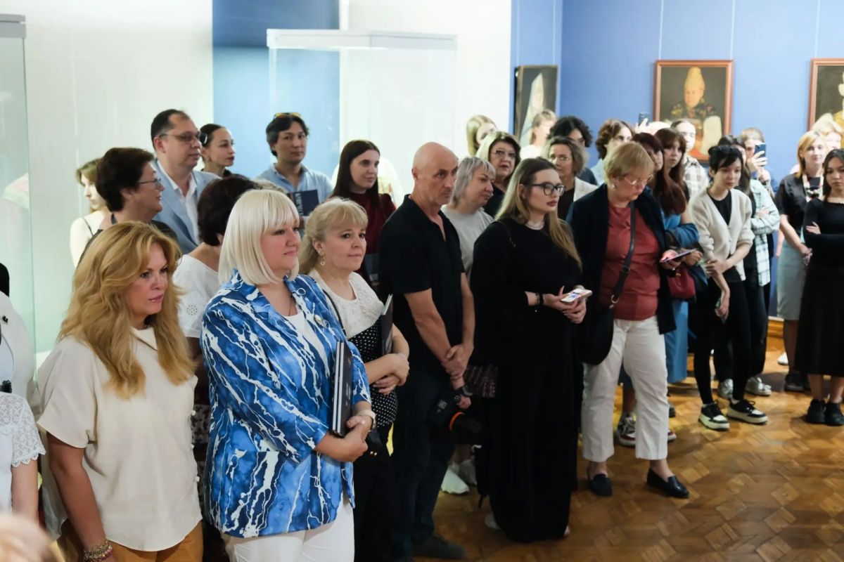 В Астрахани представлены шедевры Государственного исторического музея В Астрахани представлены шедевры Государственного исторического музея