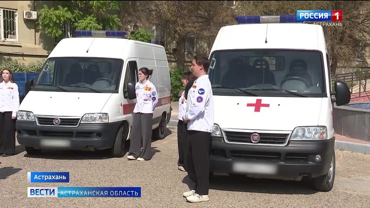 Астраханцы передали 3 спецмашины в зону СВО