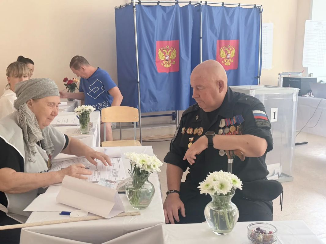 «Мы голосуем за будущее наших детей»: ветеран СВО Александр Леликов поделился мнением о важности голосования «Мы голосуем за будущее наших детей»: ветеран СВО Александр Леликов поделился мнением о важности голосования
