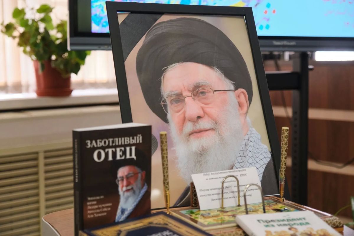 В Астрахани представили книжную историю российско-иранских культурных связей В Астрахани представили книжную историю российско-иранских культурных связей