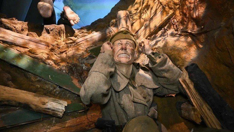 Жители Астрахани встретили «Поезд Победы» Жители Астрахани встретили «Поезд Победы»