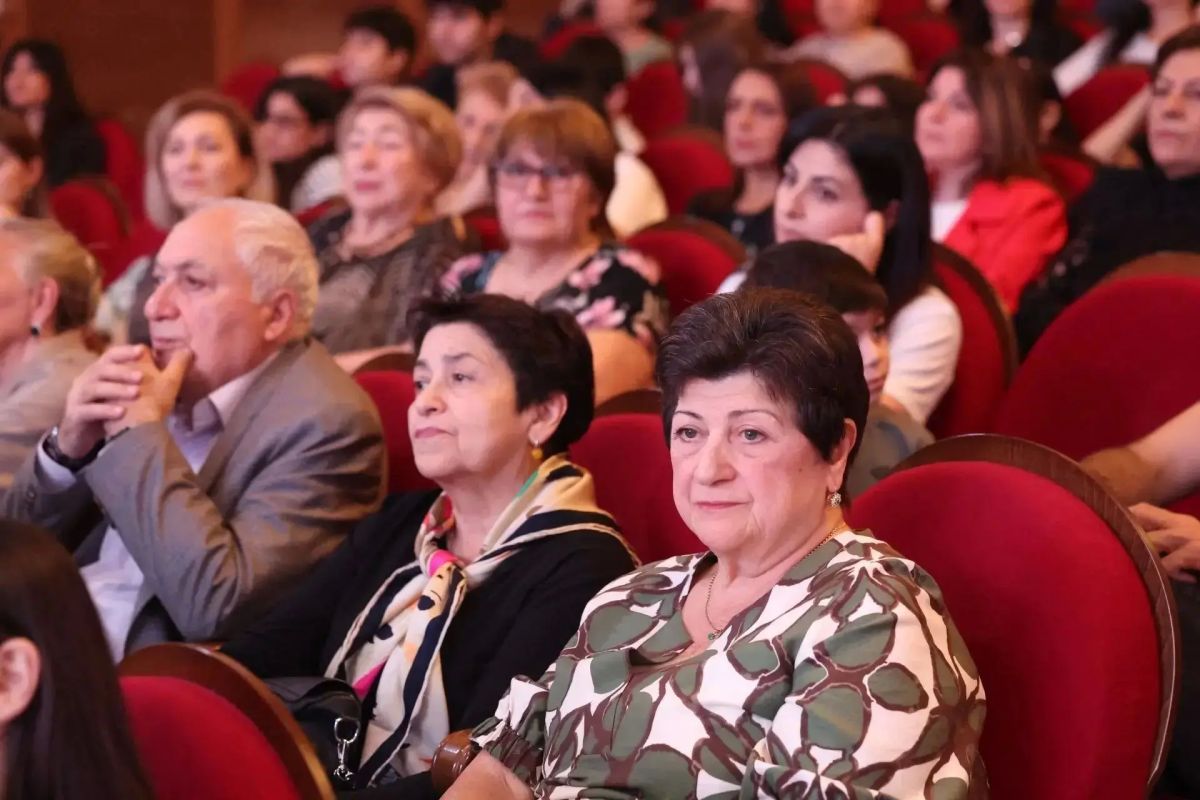 В Астраханской области отметили 35-летие общества армянской культуры «Арев» В Астраханской области отметили 35-летие общества армянской культуры «Арев»