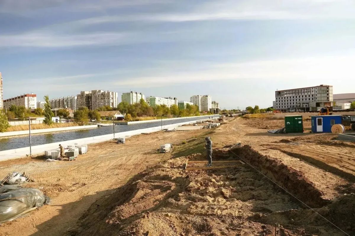В этом году мы начали благоустраивать участок набережной реки Кутум от ул. Магнитогорской до ул. Студенческой. Этот объект большинством голосов выбрали сами горожане в качестве территории для обновления по проекту... В этом году мы начали благоустраивать участок набережной реки Кутум от ул. Магнитогорской до ул. Студенческой. Этот объект большинством голосов выбрали сами горожане в качестве территории для обновления по проекту...