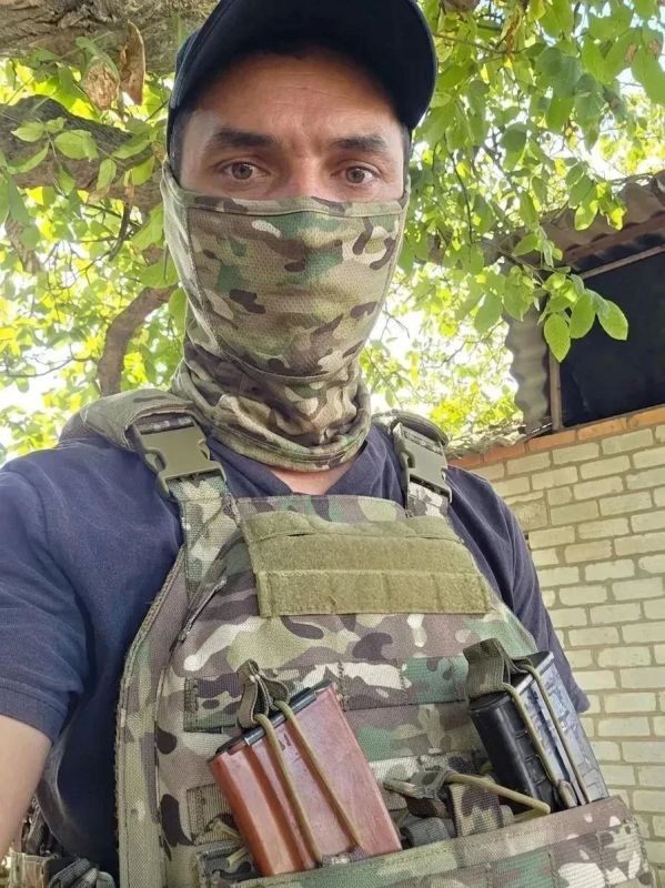 Астраханец эвакуирует боевую технику на СВО