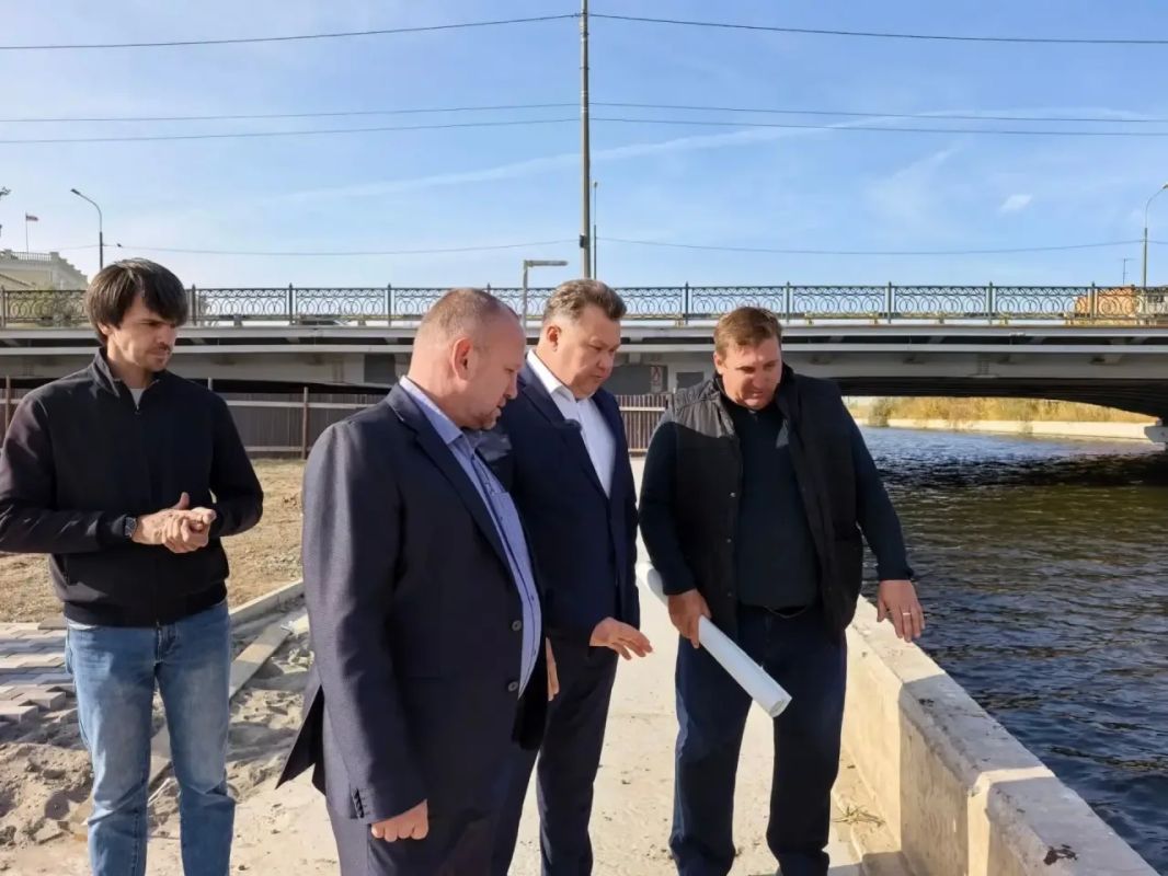 В этом году мы начали благоустраивать участок набережной реки Кутум от ул. Магнитогорской до ул. Студенческой. Этот объект большинством голосов выбрали сами горожане в качестве территории для обновления по проекту... В этом году мы начали благоустраивать участок набережной реки Кутум от ул. Магнитогорской до ул. Студенческой. Этот объект большинством голосов выбрали сами горожане в качестве территории для обновления по проекту...