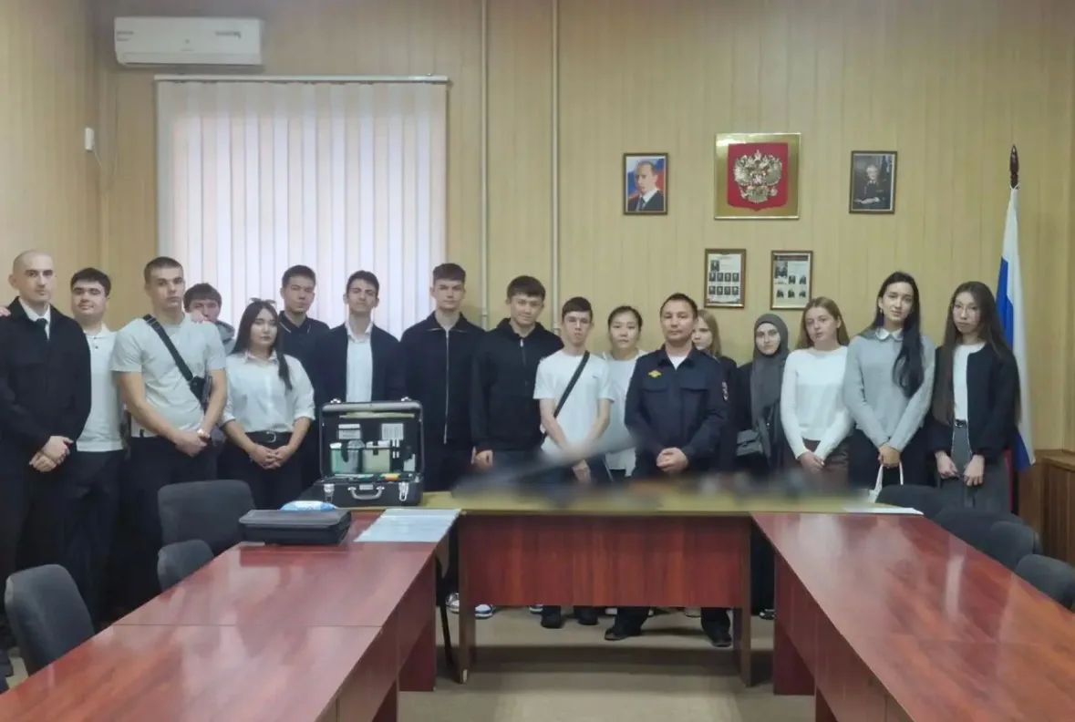 Студенты в гостях у экспертов: в Экспертно-криминалистическом центре состоялась профориентационная экскурсия