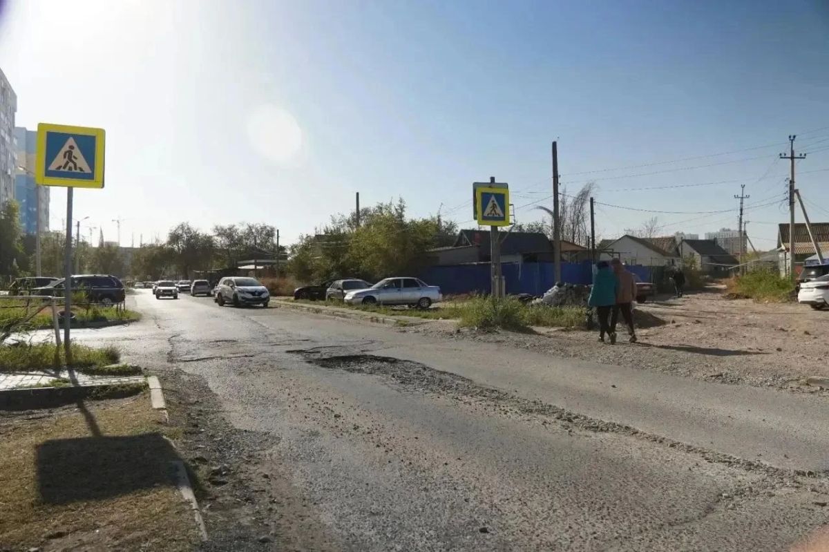 В администрации Астрахани сформировали предварительный перечень городских дорог, которые планируют отремонтировать в 2027 году В администрации Астрахани сформировали предварительный перечень городских дорог, которые планируют отремонтировать в 2027 году